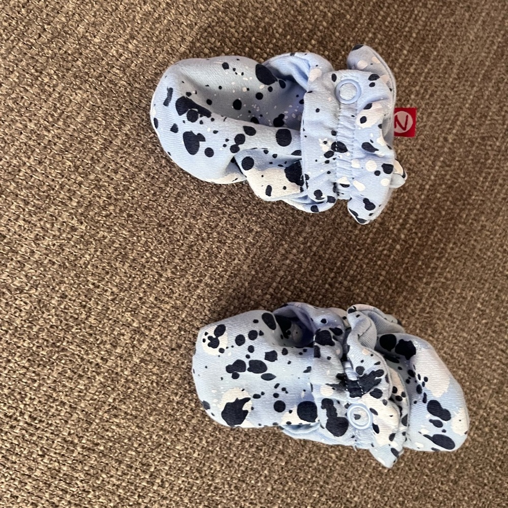 Zutano Light Blue Baby Booties - Picture 4 of 4